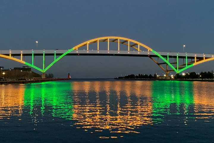 Romantic Milwaukee Private Walking Tour - Photo 1 of 6